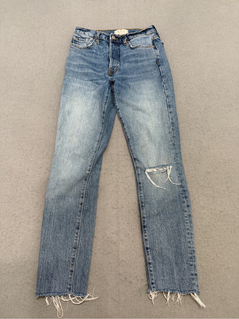 Women’s We The Free Jeans Size 26 Distressed Raw Hem Medium Wash